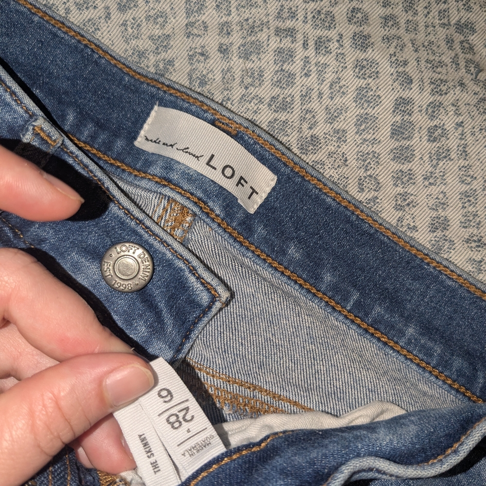 LOFT Blue Jeggings with Classic Style